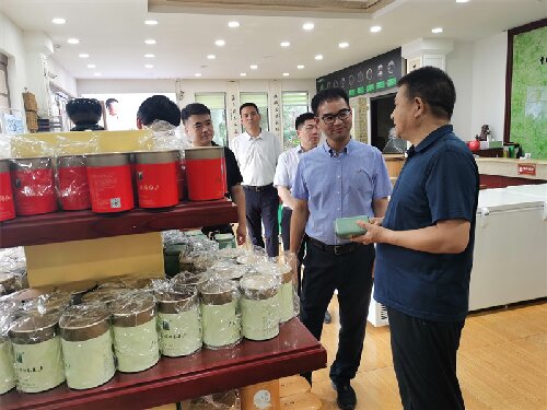 2023年7月13日，中國(guó)郵政集團(tuán)公司河南省分公司夏總一行蒞臨廣義茶印象園參觀(guān)指導(dǎo)，給予我司發(fā)展高度評(píng)價(jià)